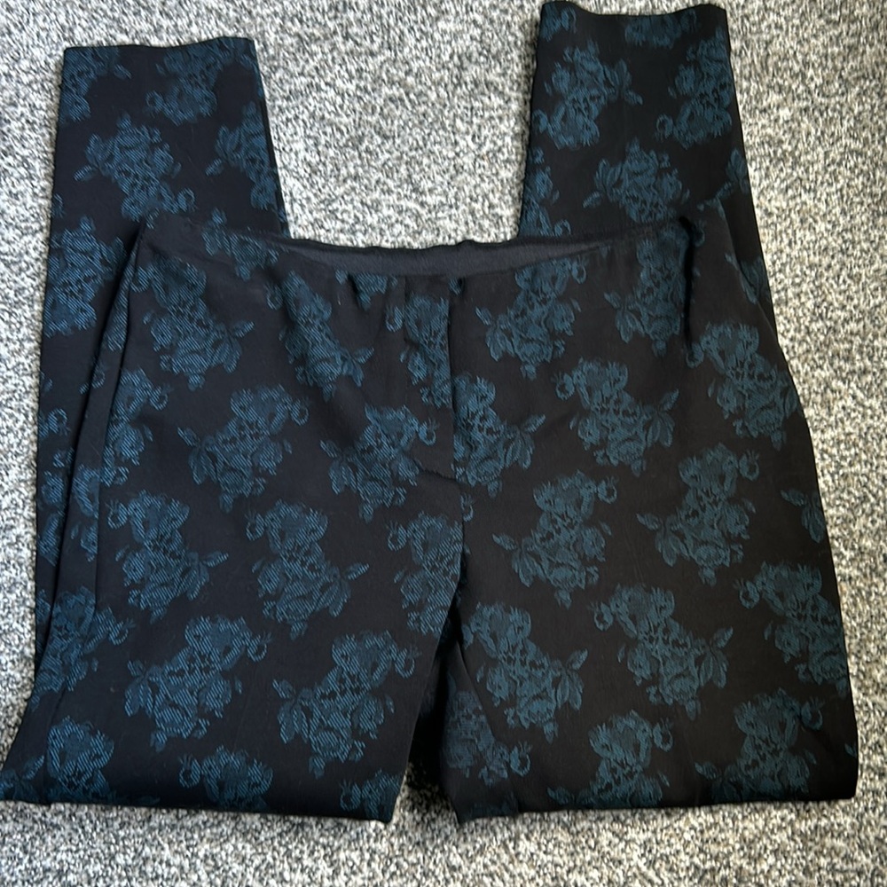 Tight pants from Alfani